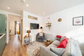 Grange8 Luxury Snug & Courtyard